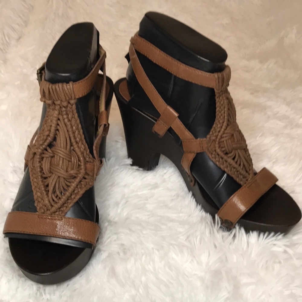 Nine West wooden platform heels size 8 1/2 (NWT)